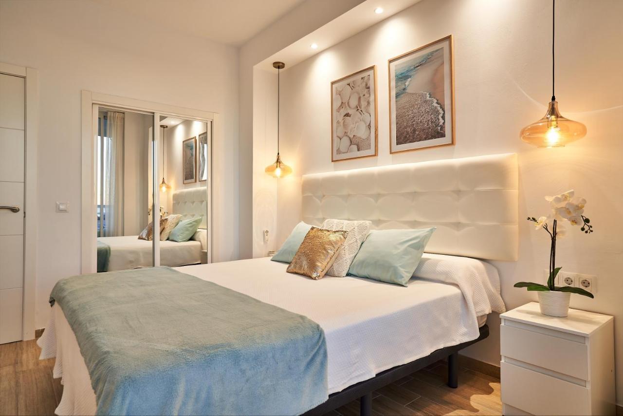 Sunset Beach Charming Apartment With Jacuzzi Torremolinos Esterno foto
