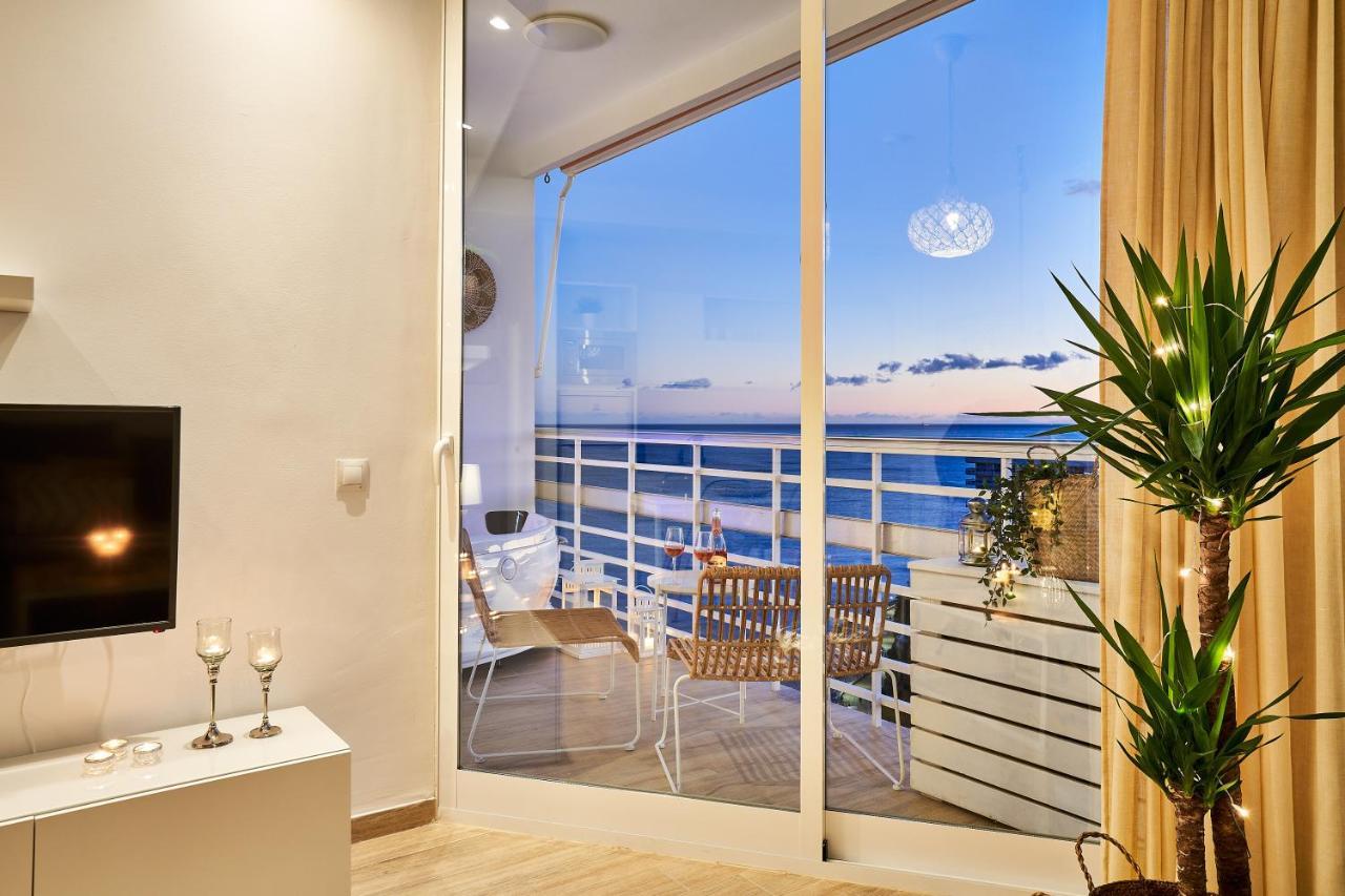 Sunset Beach Charming Apartment With Jacuzzi Torremolinos Esterno foto
